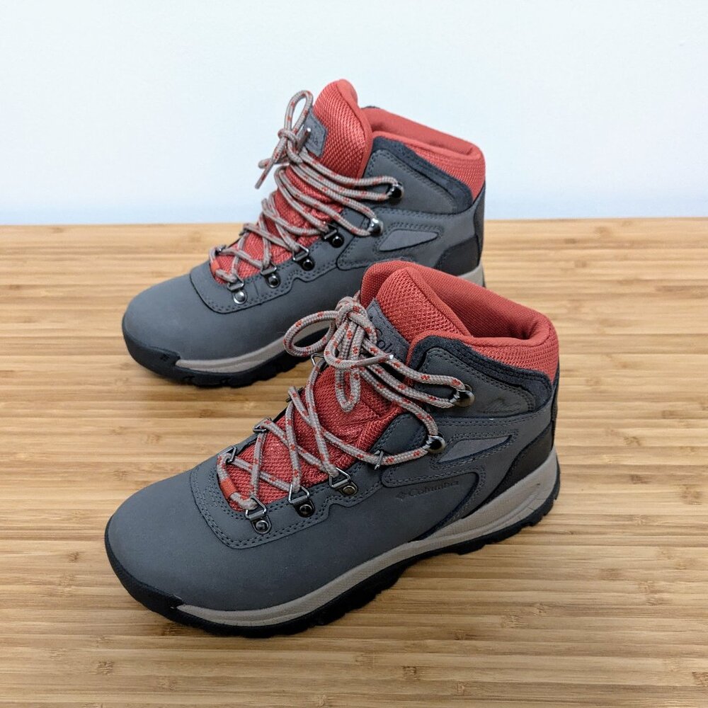 NWT Columbia Newton Ridge Hiking Boots – Waterproof, Coral & Grey, Omni-Grip
